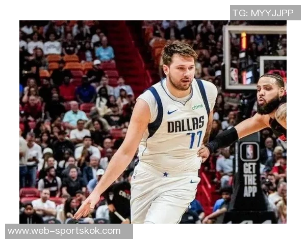 东契奇独自发力难救主26投15中砍下39分三分球命中率高达545