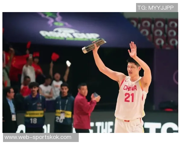 胡金秋高效表现13投10中斩获22分4篮板1抢断展现出色状态 胡金秋高效表现13投10中斩获22分4篮板1抢断展现出色状态